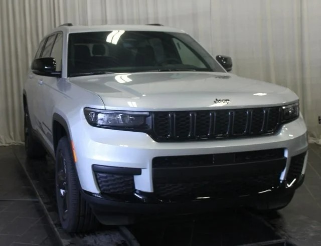 2023 Jeep Grand Cherokee Laredo