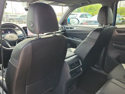 2024 Volkswagen Atlas Cross Sport 2.0T SE w/Technology