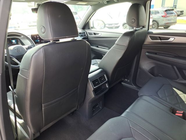 2024 Volkswagen Atlas Cross Sport 2.0T SE w/Technology