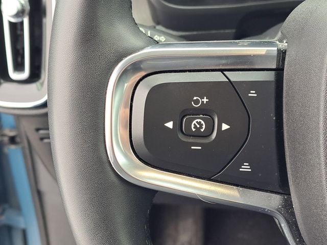 2023 Volvo XC40 Ultimate