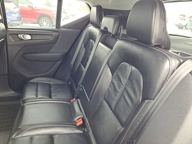 2023 Volvo XC40 Ultimate