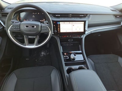 2026 Jeep Grand Cherokee Laredo