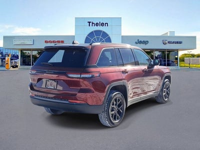 2026 Jeep Grand Cherokee Laredo