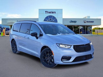 2026 Chrysler Pacifica Limited